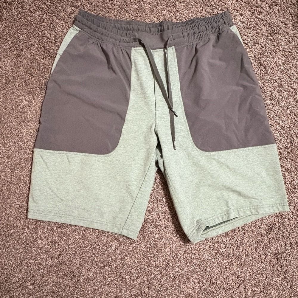 lululemon athletica Men's Gray and Dark Gray Athletic Shorts